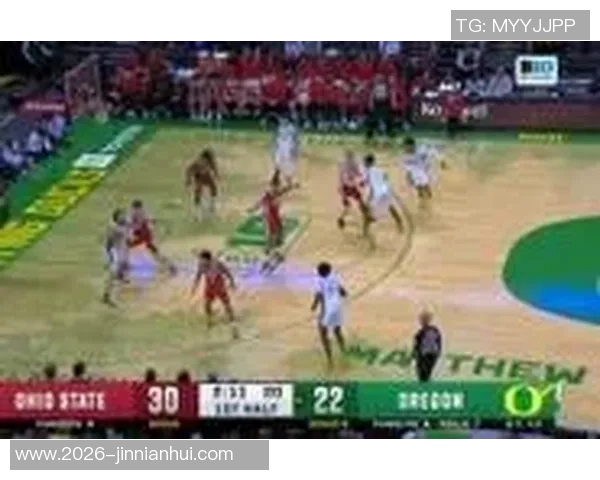 林葳脑后传球技惊四座德米尔接球轻松得分展现默契配合