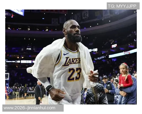 詹姆斯坦言追求历史最佳球员目标需从基础和热爱过程开始