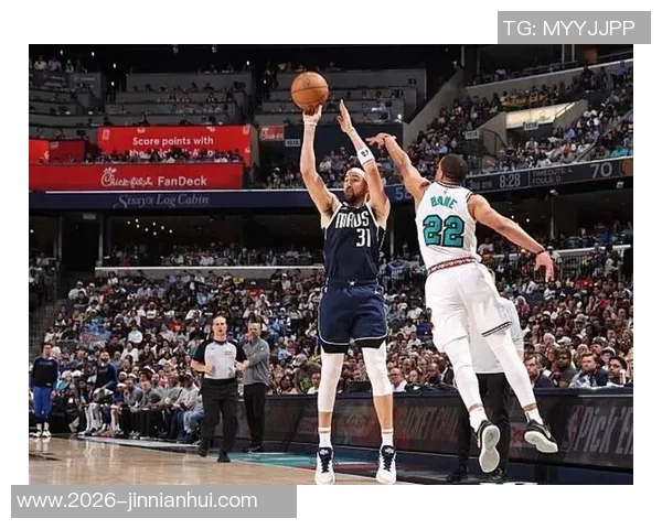 独行侠进攻乏力路威建议拉塞尔首发控卫克莱需找回投篮状态